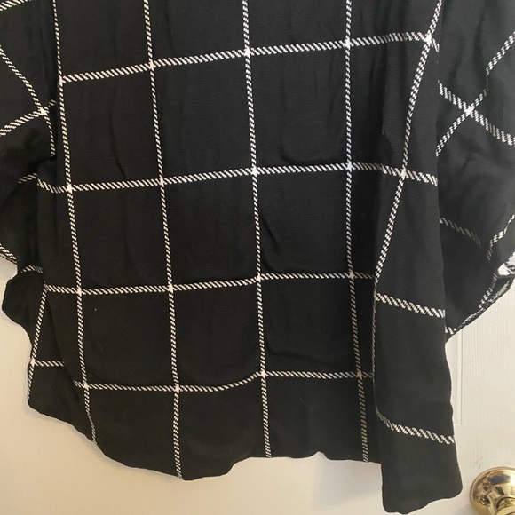 Fever Sz S/M Oversized Sweater NWT😊😊 - Picture 10 of 10